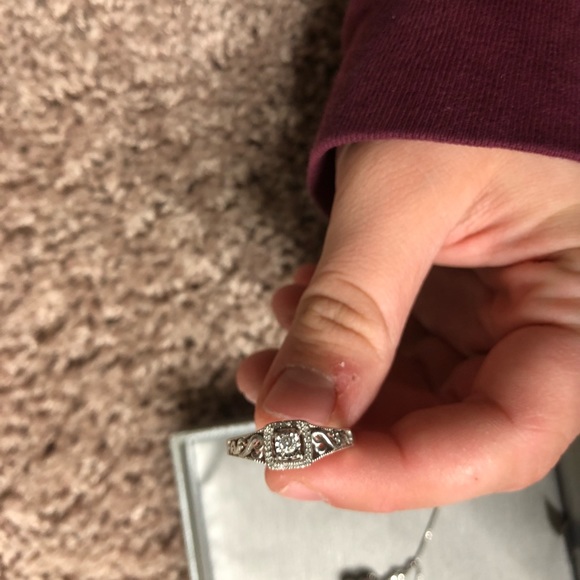 Promise ring & necklace set - Picture 4 of 4